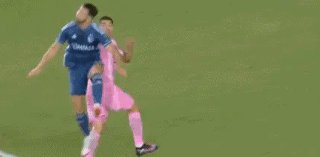 1740538807574059165.gif 迈阿密48.gif