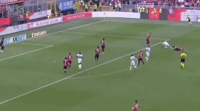 1656165506499022203.gif 特奥.gif