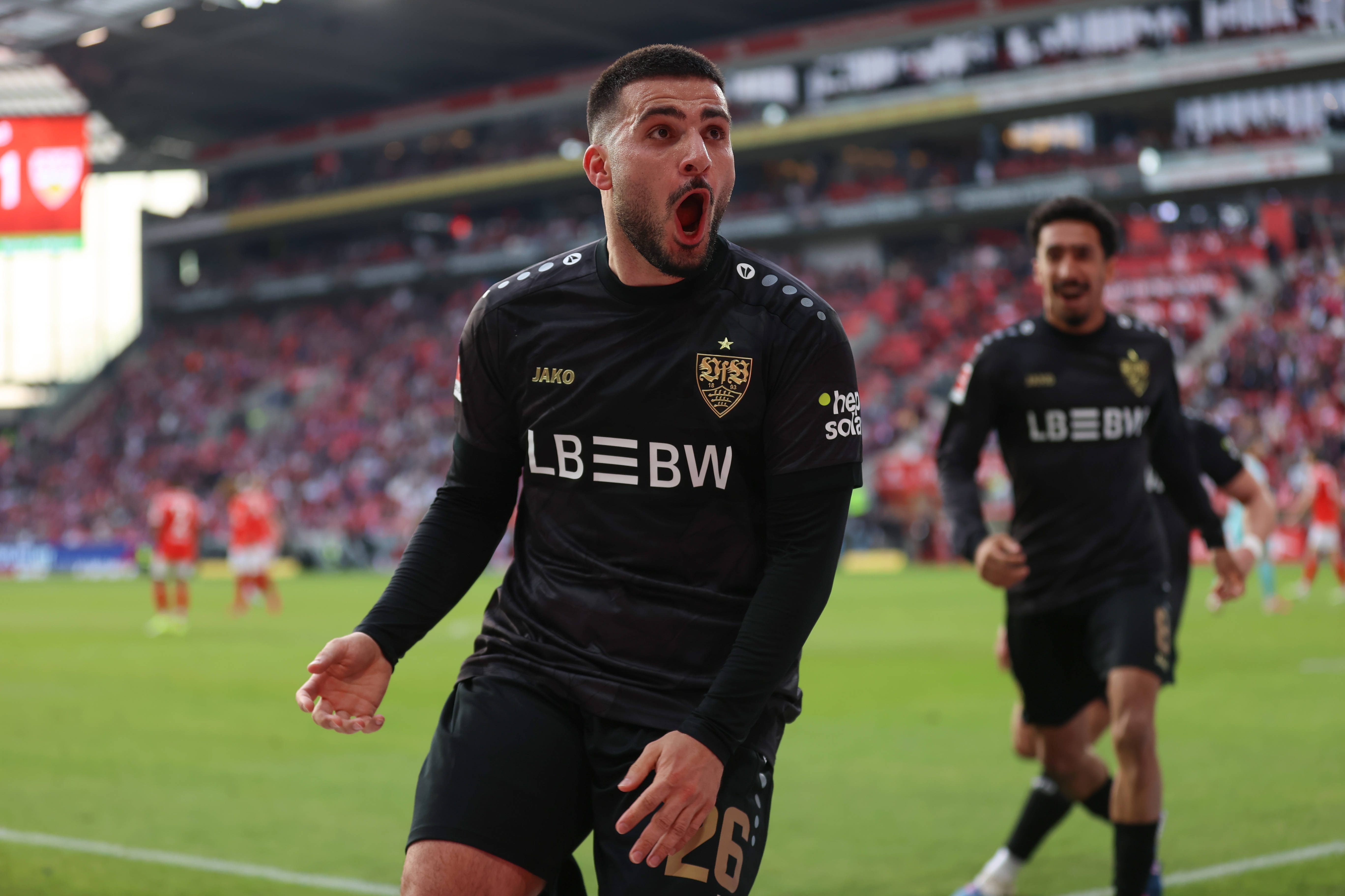 开云体育官网-翁达夫连场破门剑指德国队，斯图加特上下齐呼“他该入选了”