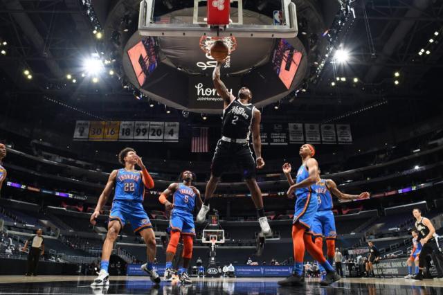 开云体育官网-下午早场比赛成快艇克星 小卡爆发助球队登顶联盟